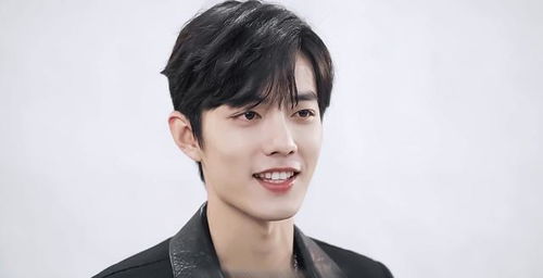 肖戰(zhàn)簽名的小心機(jī) 為堅(jiān)果特別設(shè)計(jì)，寵粉細(xì)節(jié)令人暖心